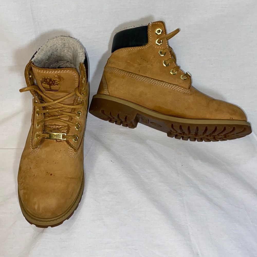 Timberland Waterproof Fleece Lined Boy's Boot Sz 5